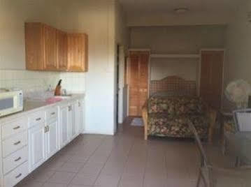Hillside Apartments Kingstown Extérieur photo